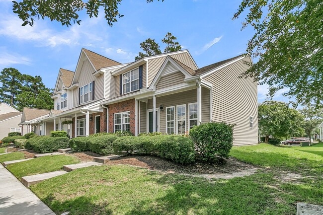 Building Photo - Beautiful Clements Ferry Townhome!