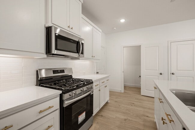 Building Photo - 8936 Magnet Dr
