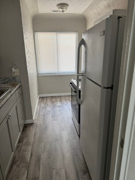 Building Photo - 1970 Parkhill Dr