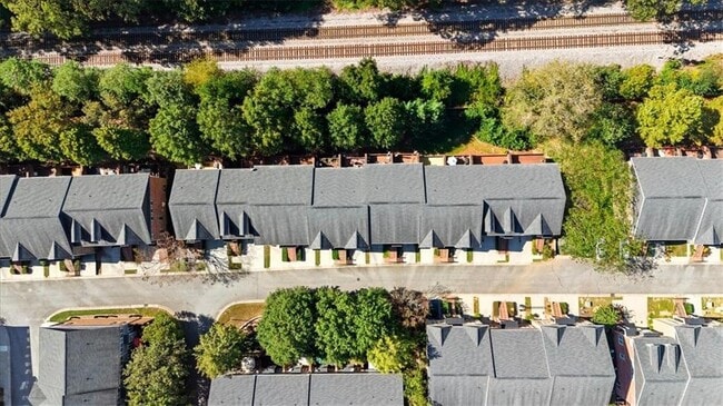 Building Photo - 1664 Mosaic Way