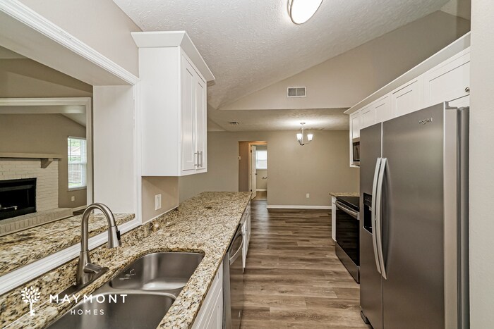 Building Photo - 4140 Spring Way Cir