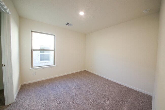 Building Photo - 9407 Castillo Ct