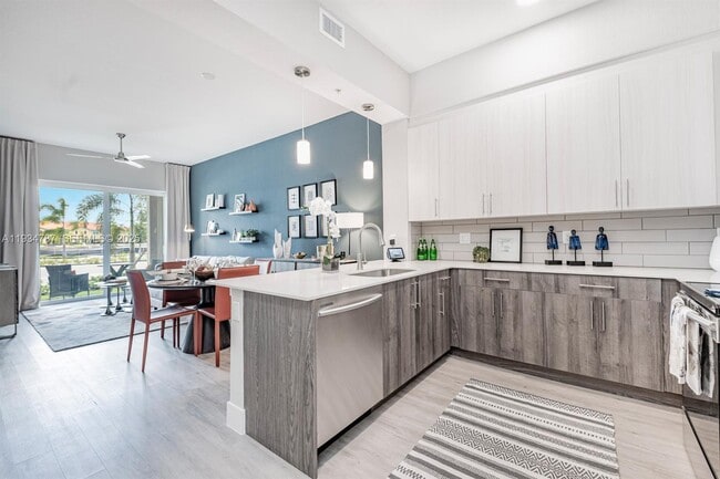 Building Photo - 9335 W Commercial Blvd