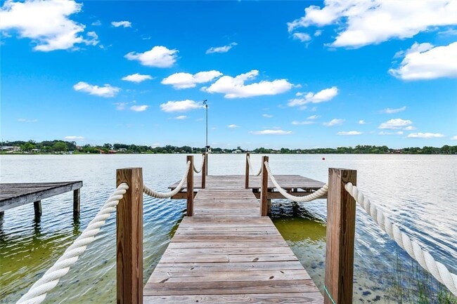 Building Photo - 6659 Lake Cane Dr