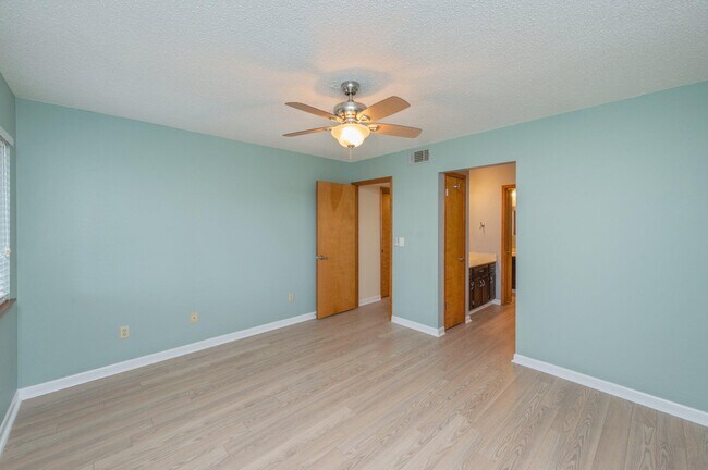 Building Photo - 101 Cedar Ridge Way