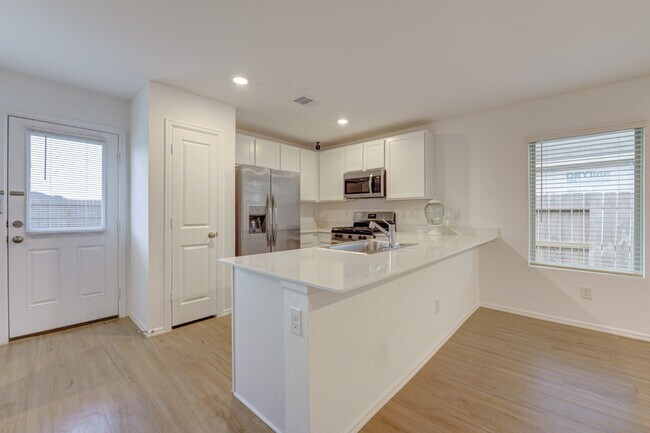 Building Photo - 3110 Spanish Oak Ln