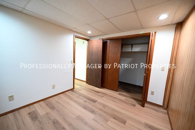 Building Photo - 616 W Washington St