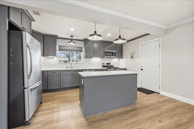 Building Photo - 1156 Hampton Rd