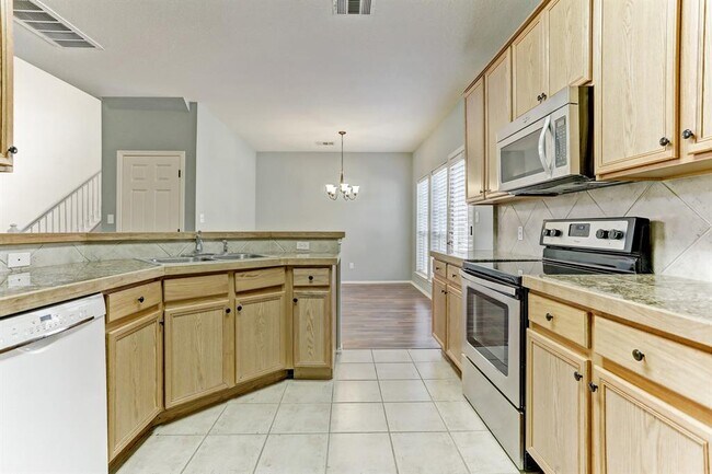 Building Photo - 20904 Waterside Dr