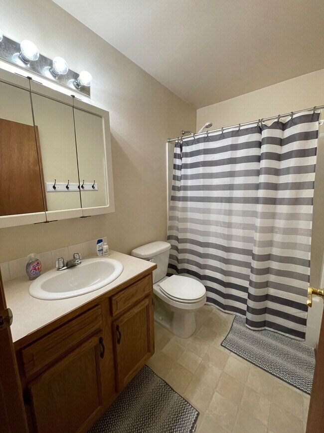 Building Photo - 6405N Chapel Hill Blvd