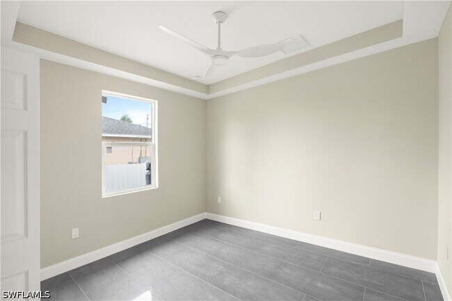 Building Photo - 1043 Albert Ave