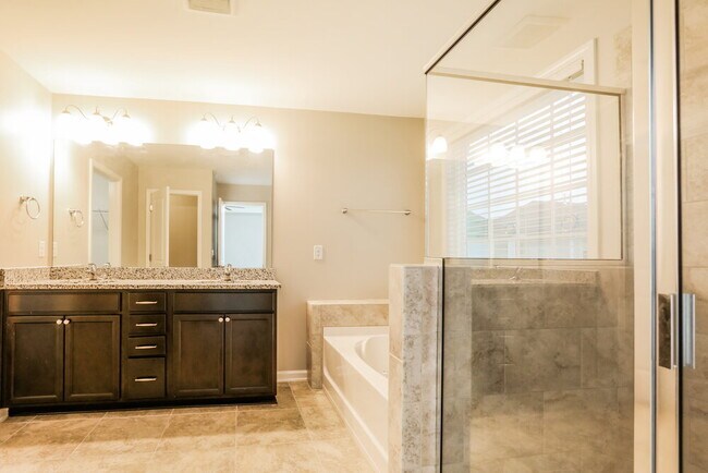 Building Photo - 7435 Birchshire Dr
