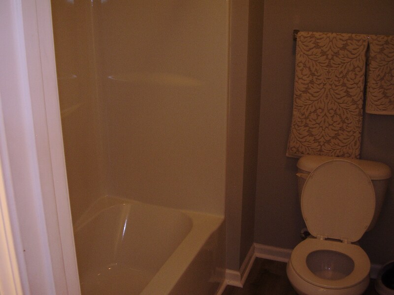Building Photo - 2528 New Holland Cir