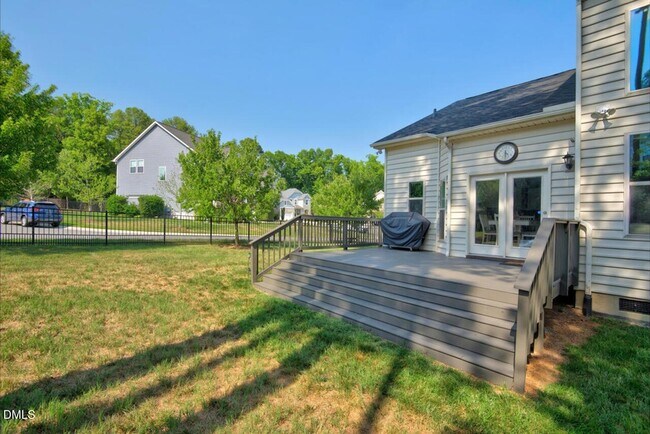 Building Photo - 109 Hico Way