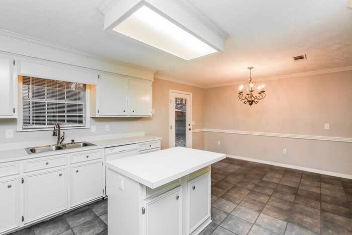 Building Photo - 508 Stockton Cove