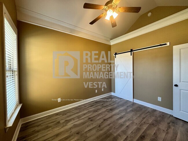 Building Photo - 307 Amber Dr