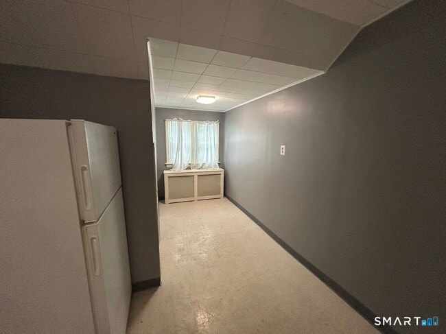 Building Photo - 108 Maplewood Ave