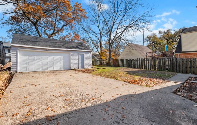 Building Photo - 1236 Underwood Ave SE