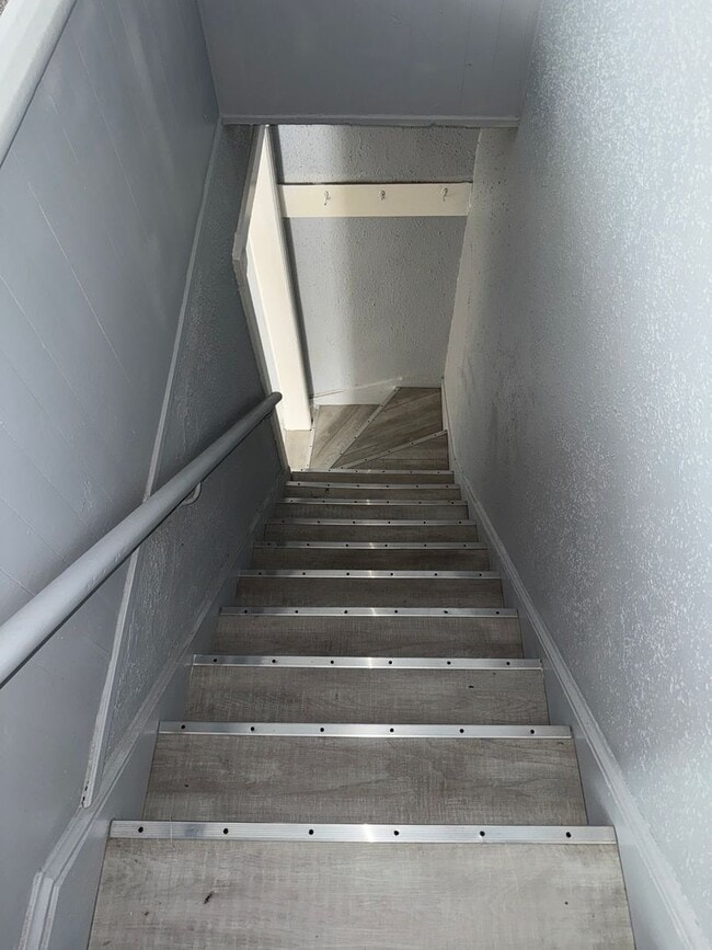 Building Photo - 1627-1629 W 8th Street