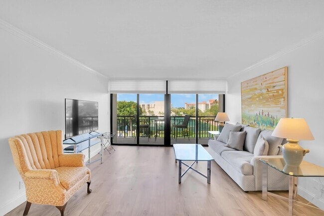 Building Photo - 2727 N Ocean Blvd