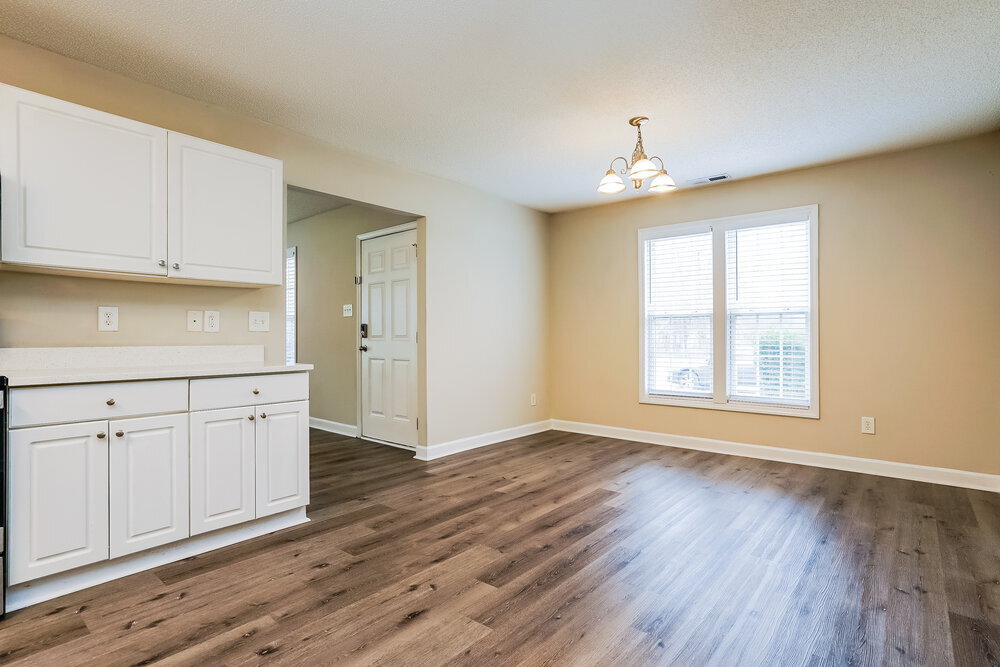 Building Photo - 5640 Tealbrook Dr