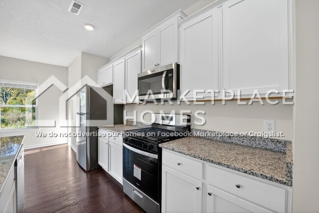 Building Photo - 305 Eclipse Ln