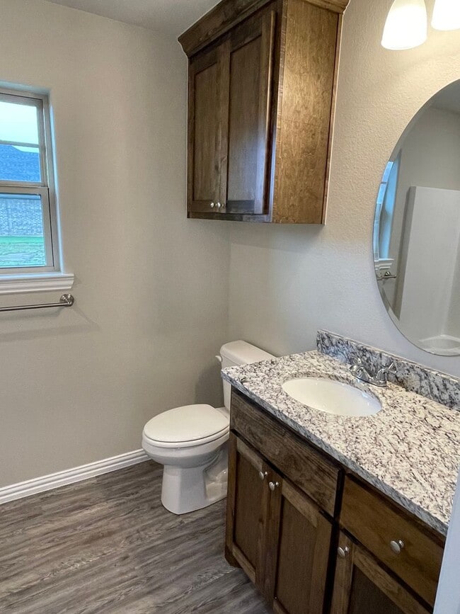 Building Photo - Cozy 3 bed, 2 bath - Silo School District
