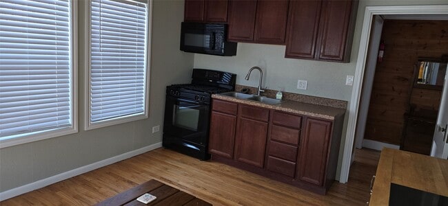 Building Photo - 1808 Avenue J