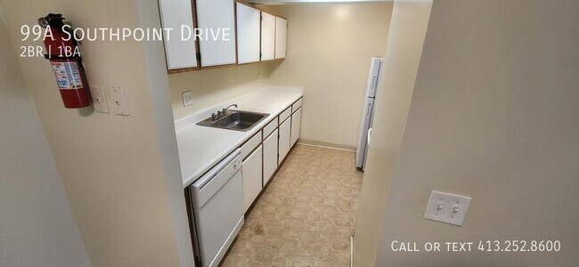 Building Photo - 99 Southpoint Dr