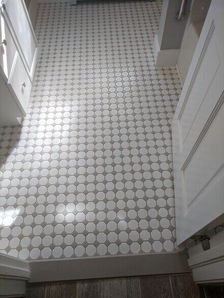 Building Photo - 26 County St