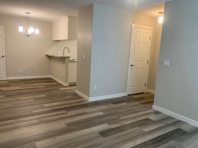 Building Photo - Downstairs 2 bed 2 bath brand new condo wi...