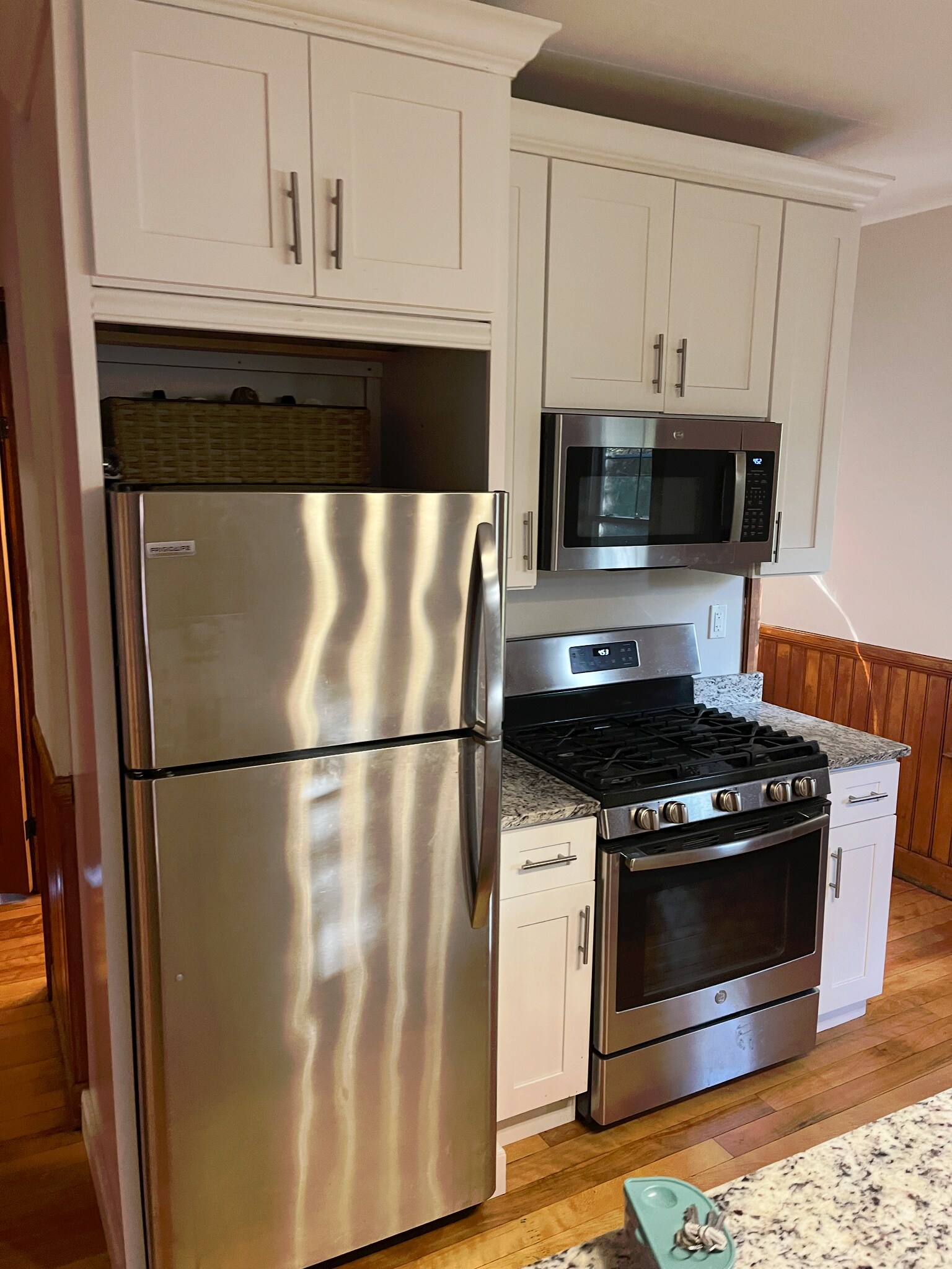 Building Photo - 77 Sterling St