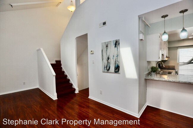 Building Photo - 3 br, 2 bath House - 409 33rd Street #B