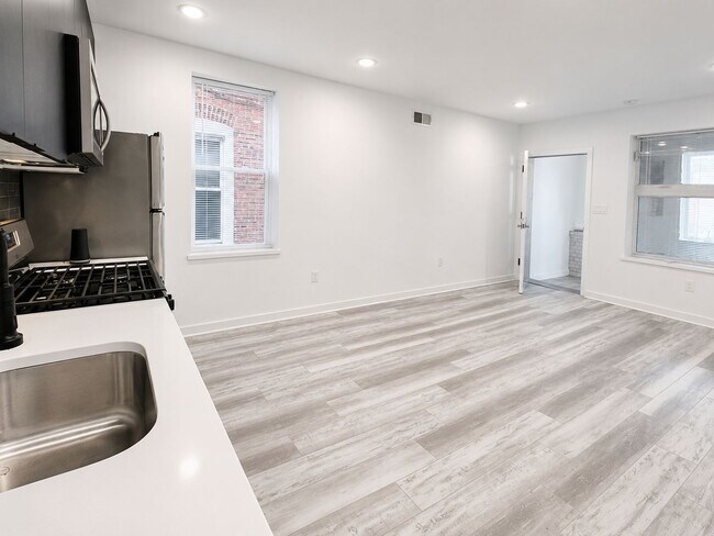 Building Photo - 129 S 51st St