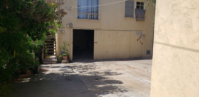 Building Photo - Newly Remodeled 2BR/2BA House in Hillcrest...
