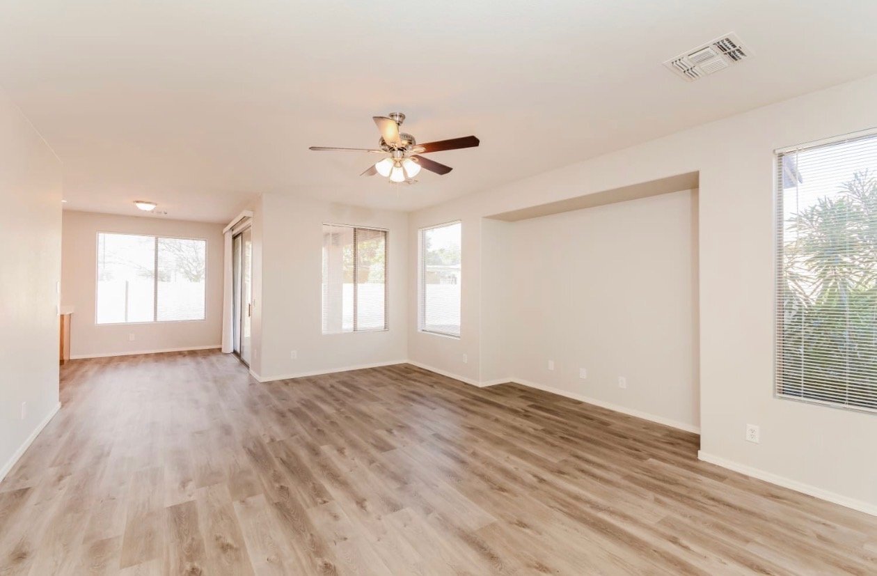 Building Photo - 8704 N 58th Dr