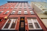 Building Photo - 231 Grand St