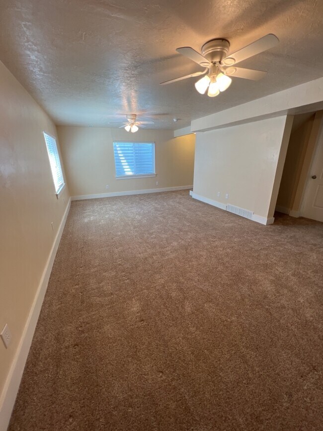 Building Photo - 3159 W Prairie Grass Dr