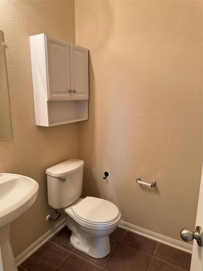 Building Photo - 117 Kemah Ln