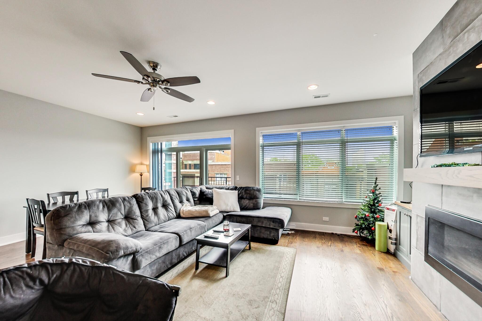 Building Photo - 2618 N Halsted St