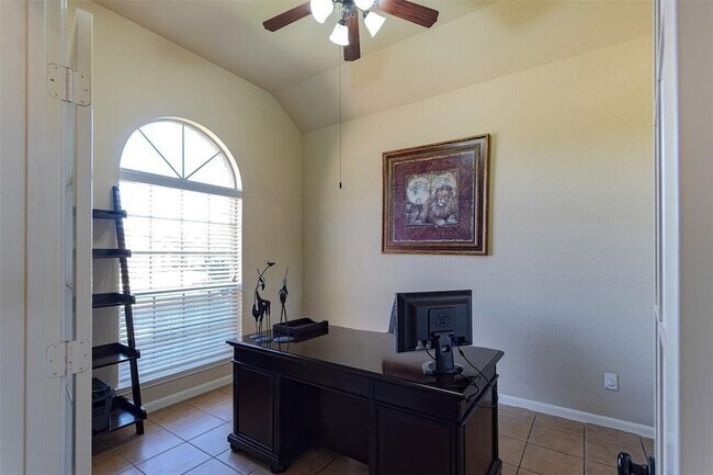 Building Photo - 18311 Red Oak Manor Ln