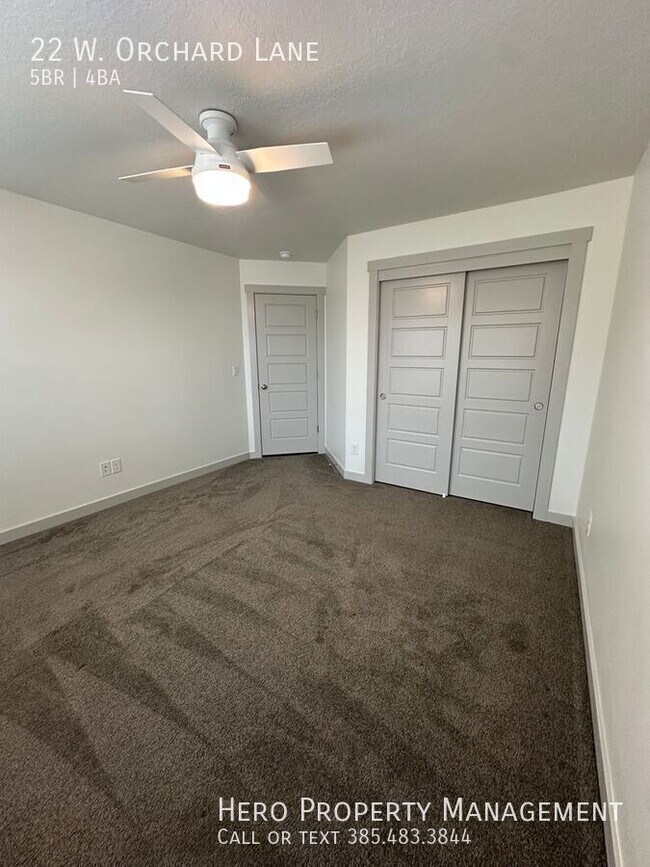 Building Photo - 22 W Orch Ln