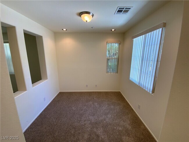 Building Photo - 7609 Vanity Ct