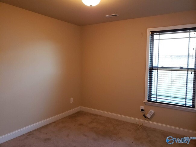 Building Photo - 172 Fields Pond Dr