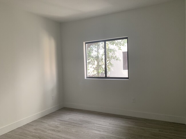 Building Photo - Avenu Heights