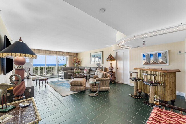 Building Photo - 4301 N Ocean Blvd