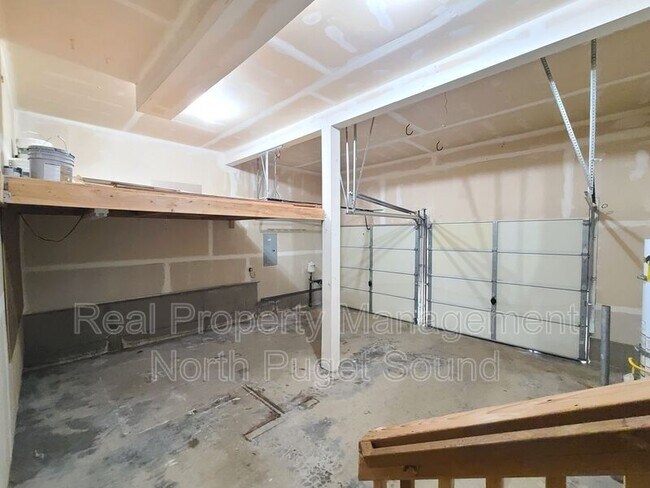 Building Photo - 7209 31st Pl NE