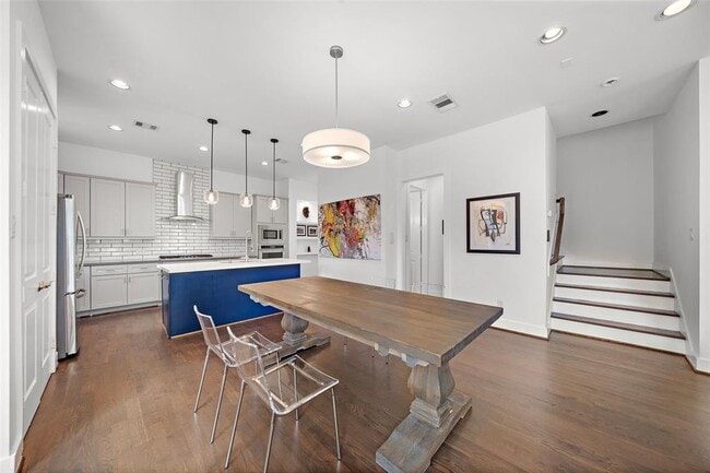 Building Photo - 1005 Bingham St