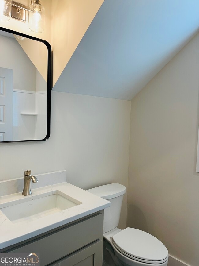 Building Photo - 102 Gardenia Ln