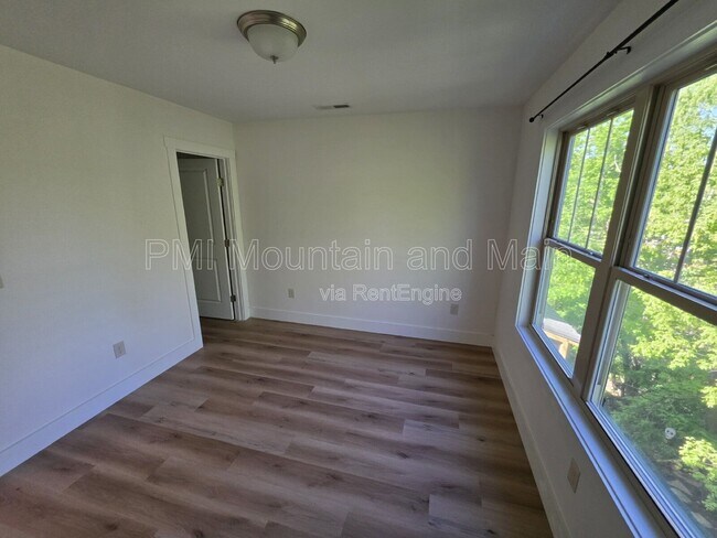 Building Photo - 44 Wheeler Rd